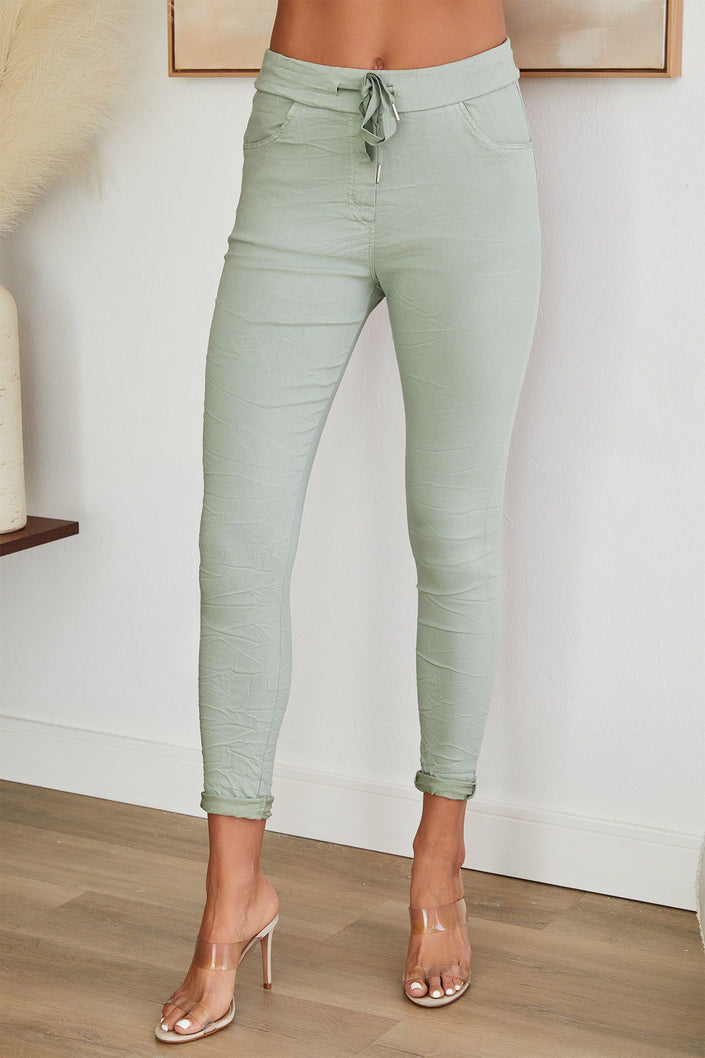 Darcy Solid Crinkle Jogger Pant