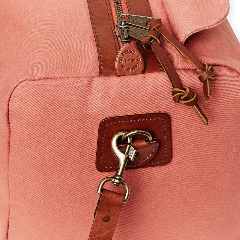 LIMITED EDITION - Filson Medium Rugged Twill Duffle Bag | Cedar Red clip