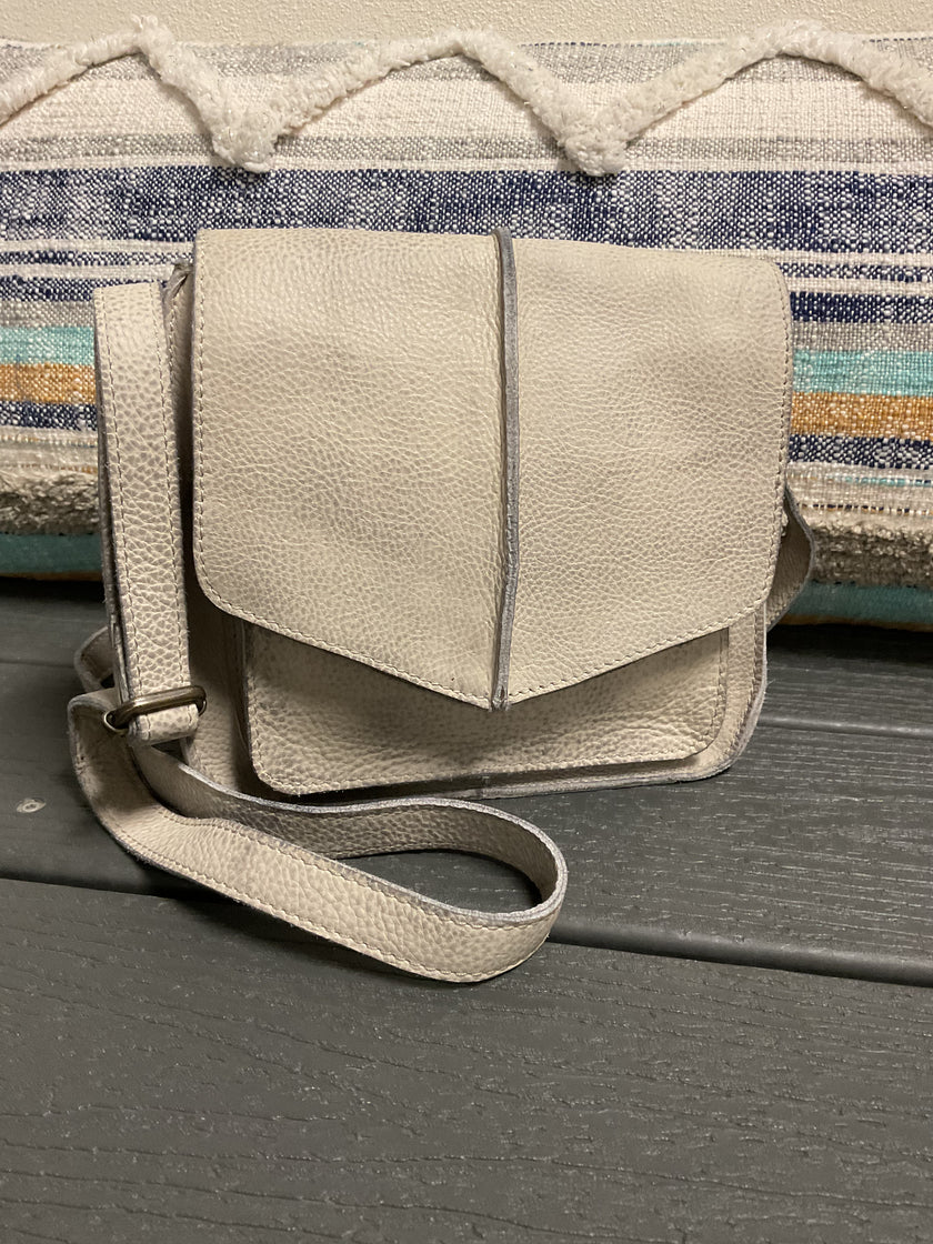 Essex Crossbody Wallet Bag