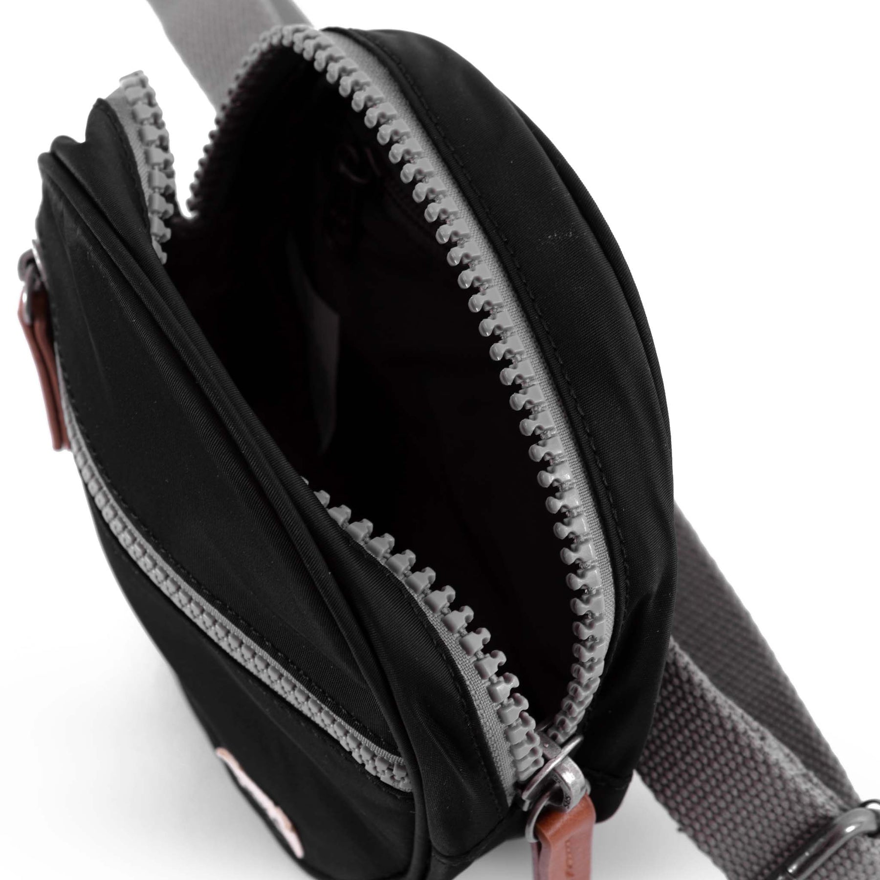 Ori London Paddington D (Nylon) Sustainable Hip Bag | inside