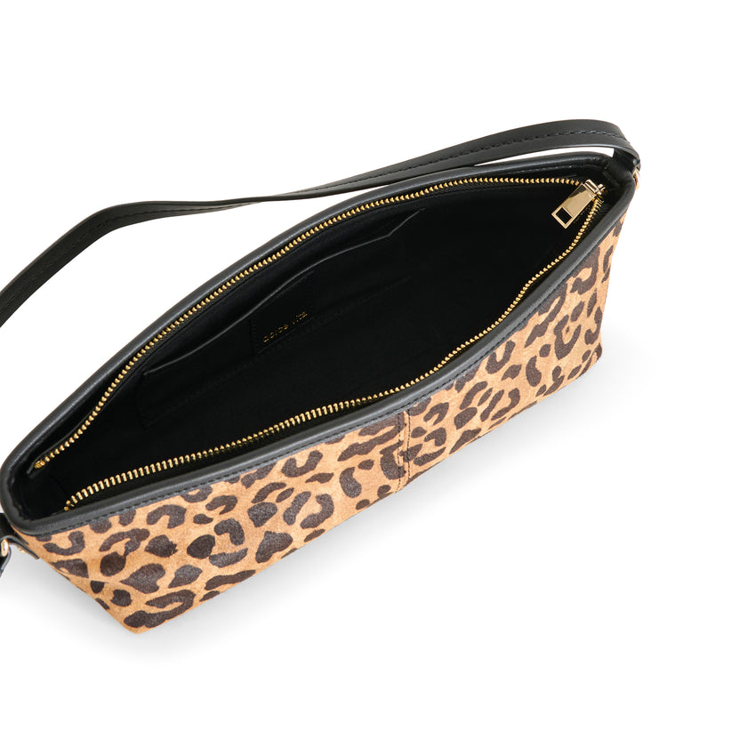 Savaii Elongated Shoulder Bag | Leopard inside