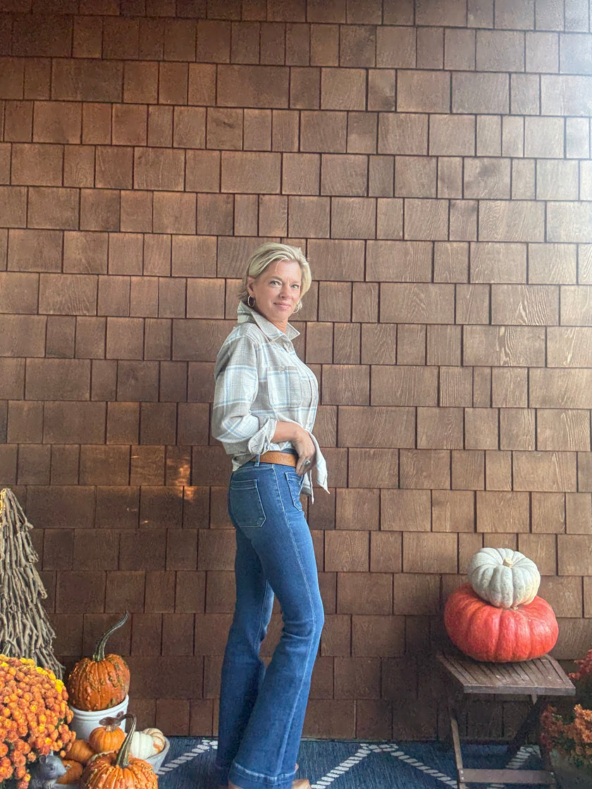 MID RISE FLARE WITH PATCH PK AND TROUSER HEM DETAILS
