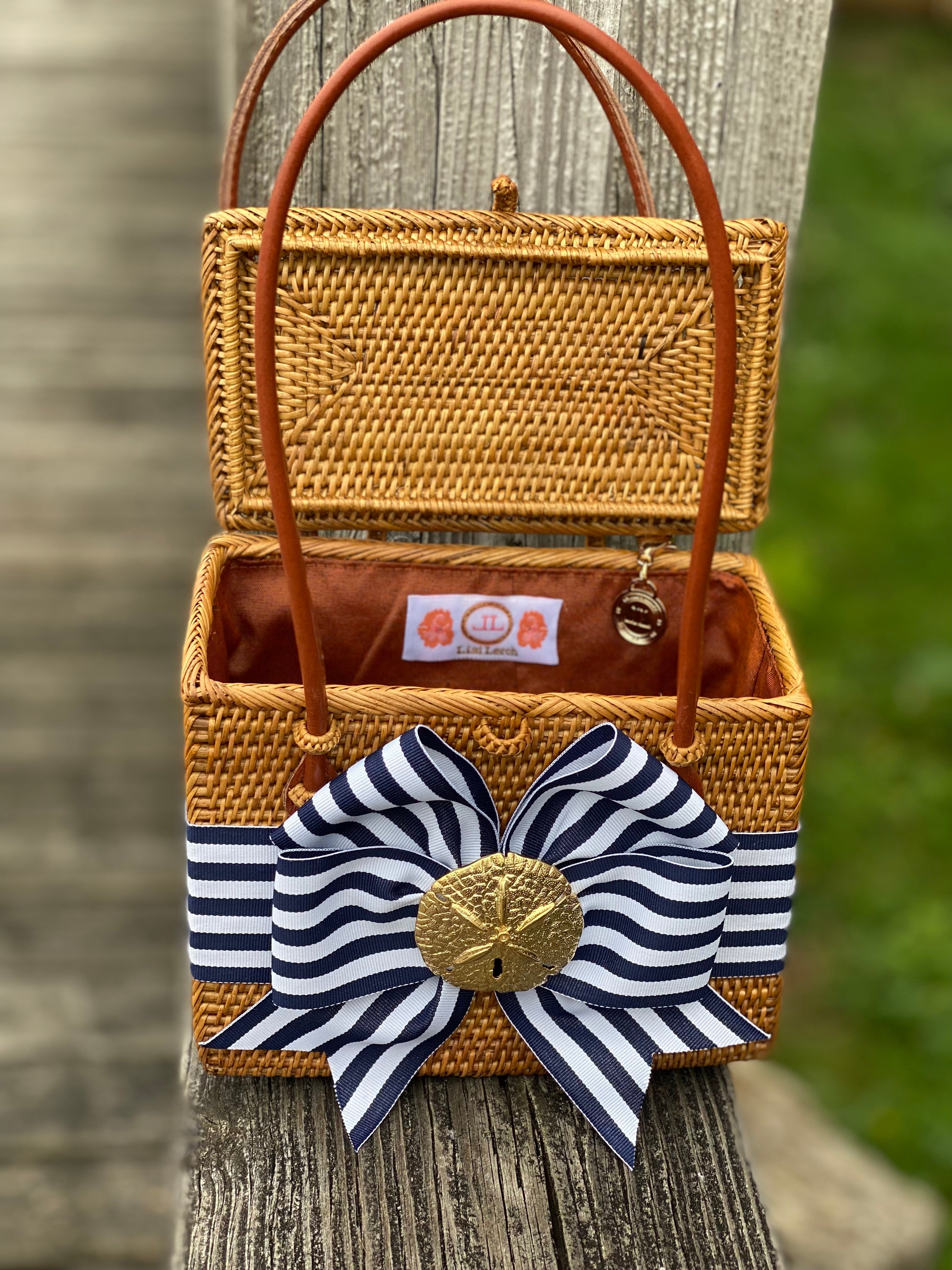 Emory navy/wht stripe bow sand dollar front/open