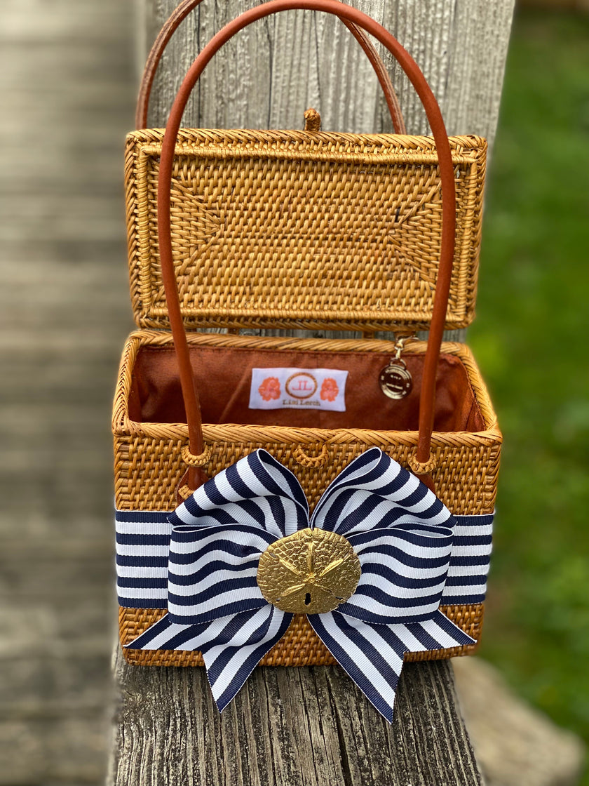 Emory navy/wht stripe bow sand dollar front/open