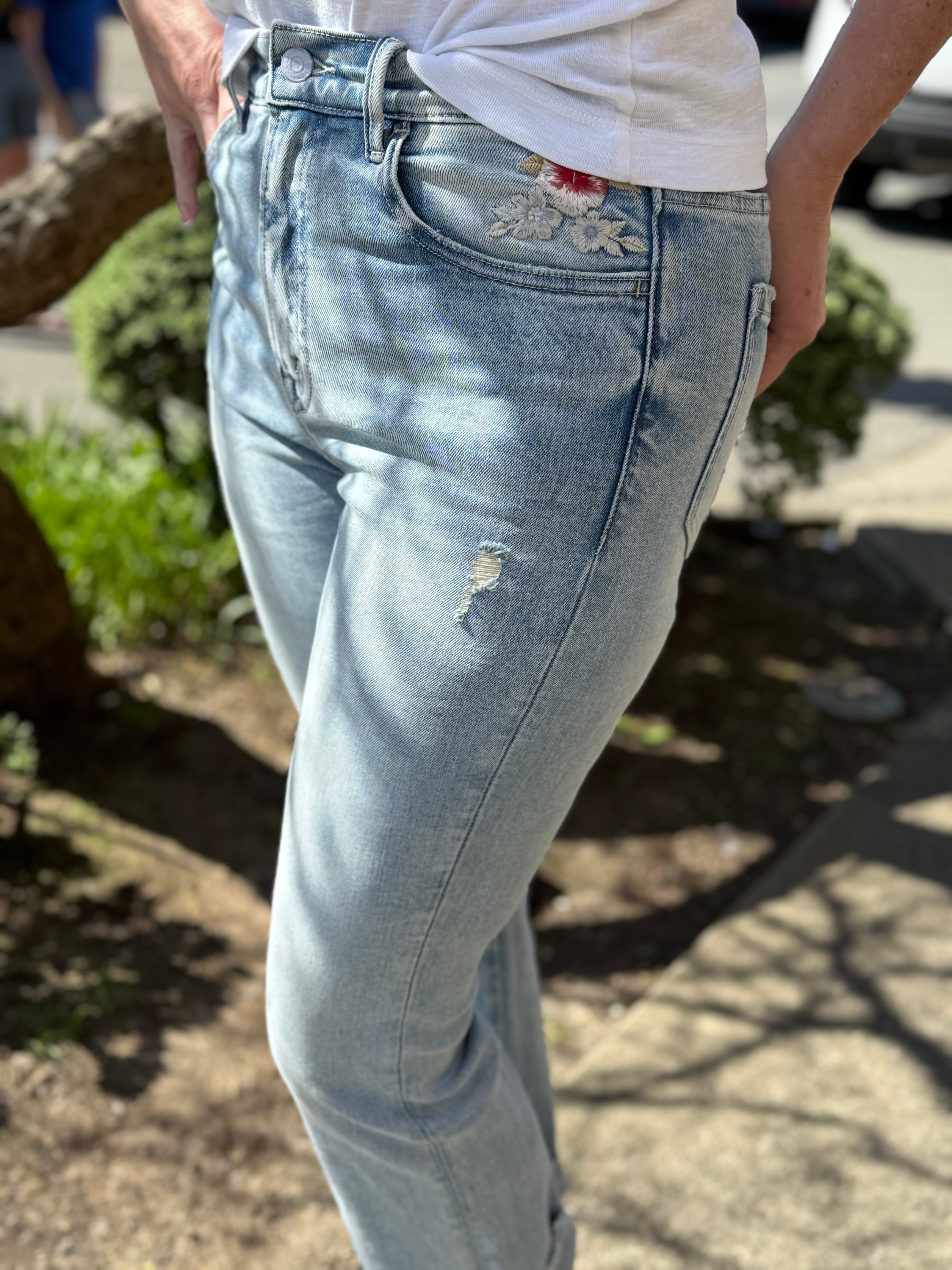 Kai Embroidered Pant left leg detail