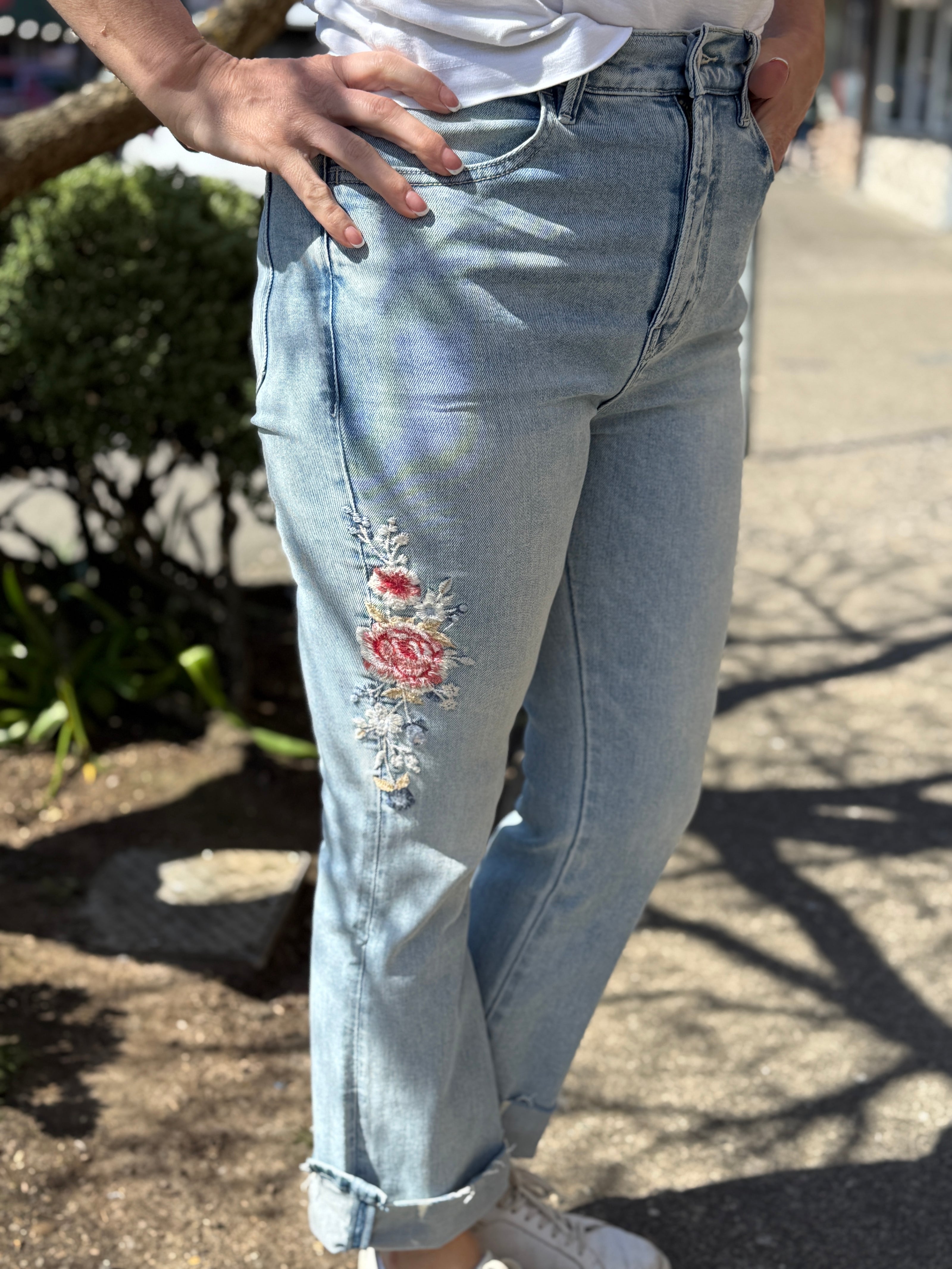 Kai Embroidered Pant right leg detail