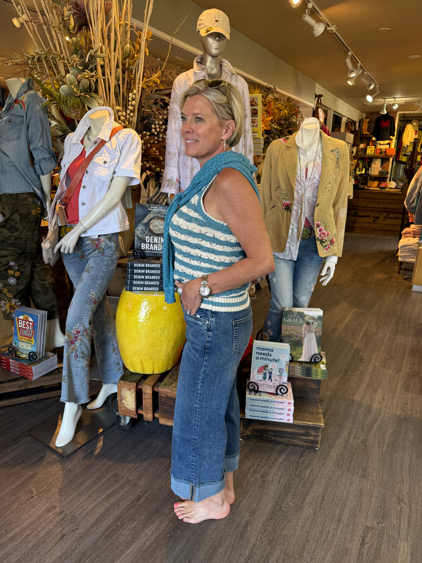 Cropped Cuffed wide Leg Jeans chalk blue side