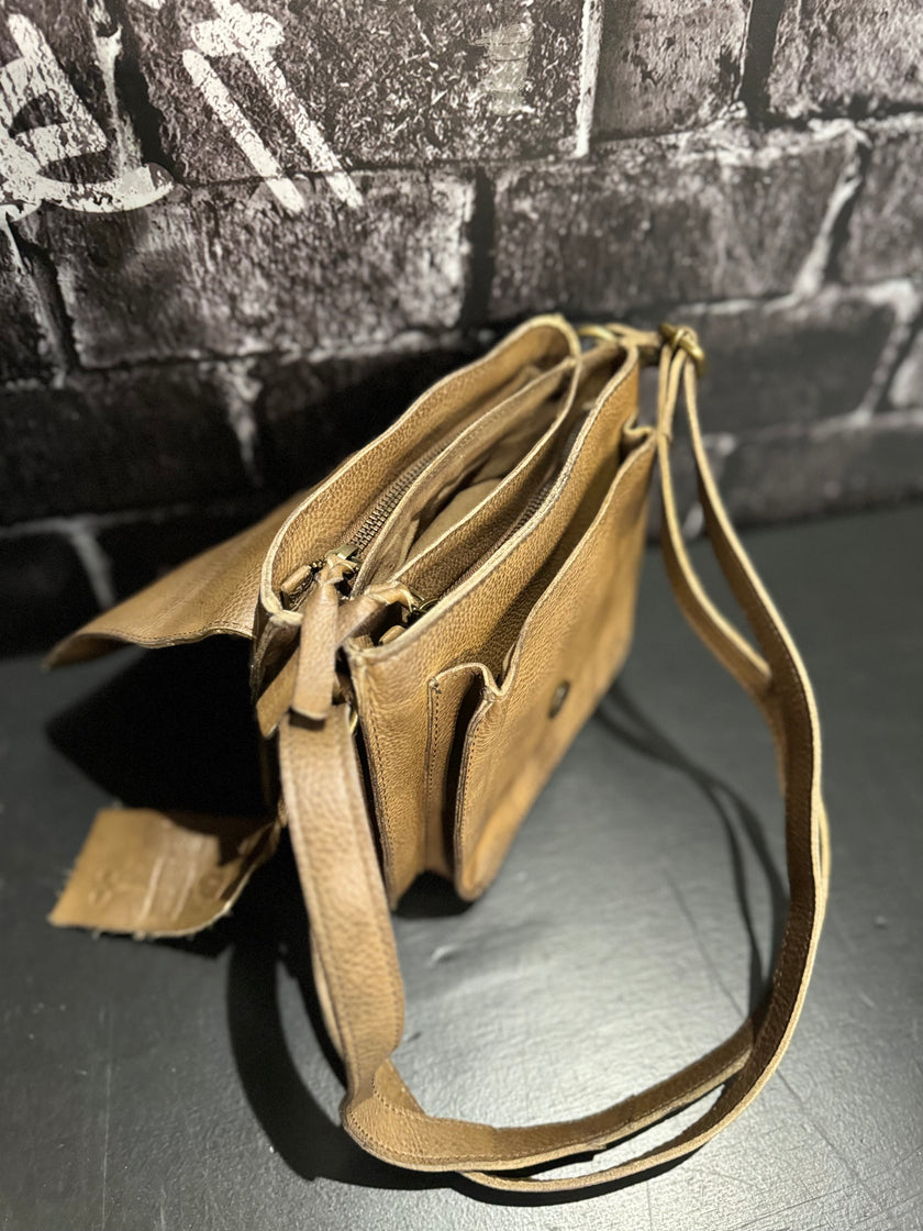 Essex Crossbody Wallet Bag