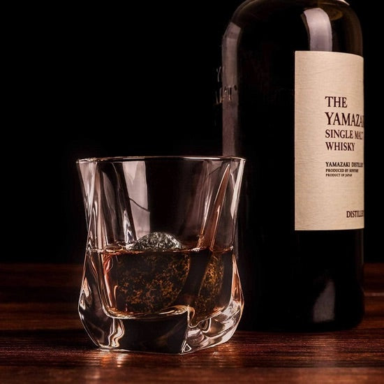 The Original Rocks - Whiskey Connoisseur's Set in use
