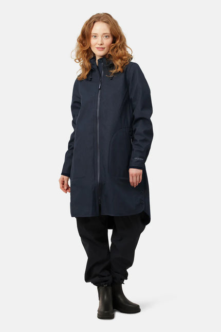 Rain128 Loose Cut dark indigo model front