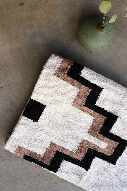 Tribe & True Tres Cruces Blanket - Crema folded