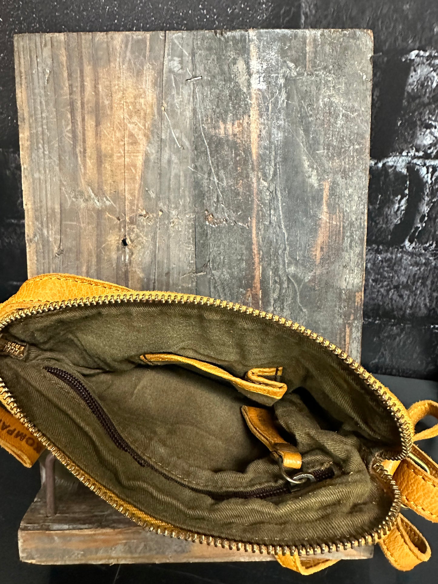 Sling Bag Genuine Leather Harper | Mustard inside
