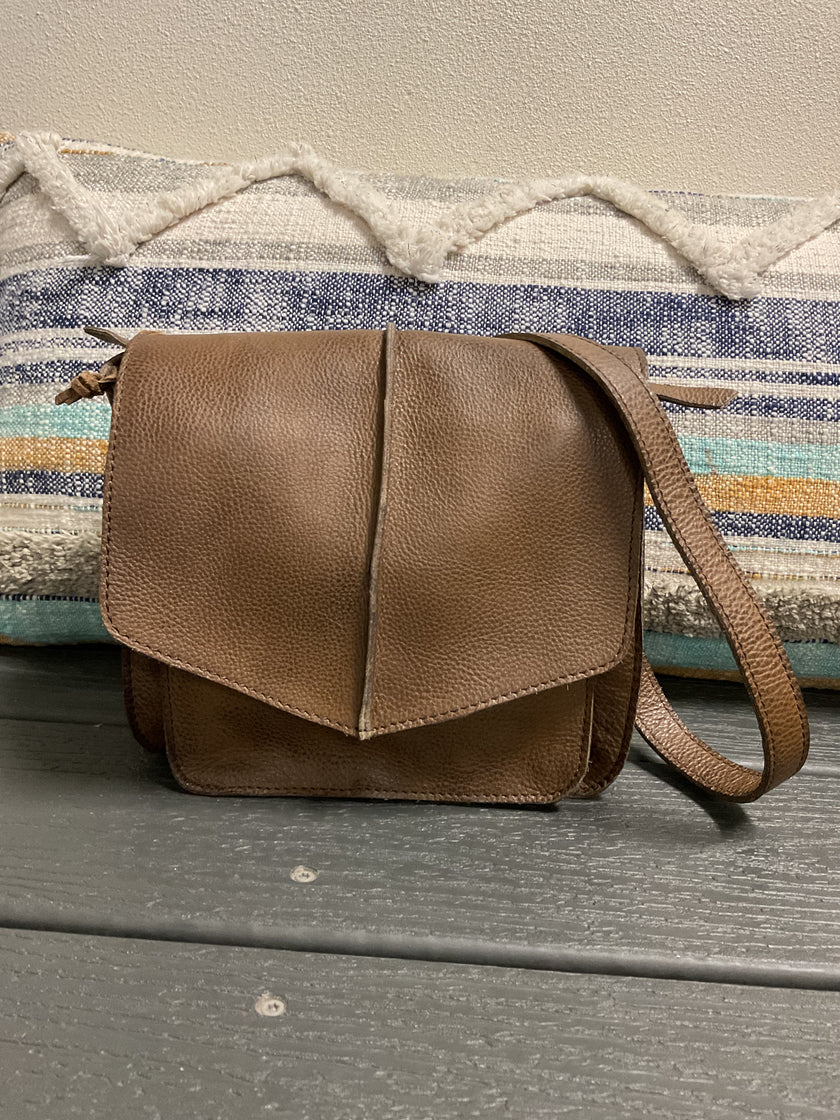 Essex Crossbody Wallet Bag