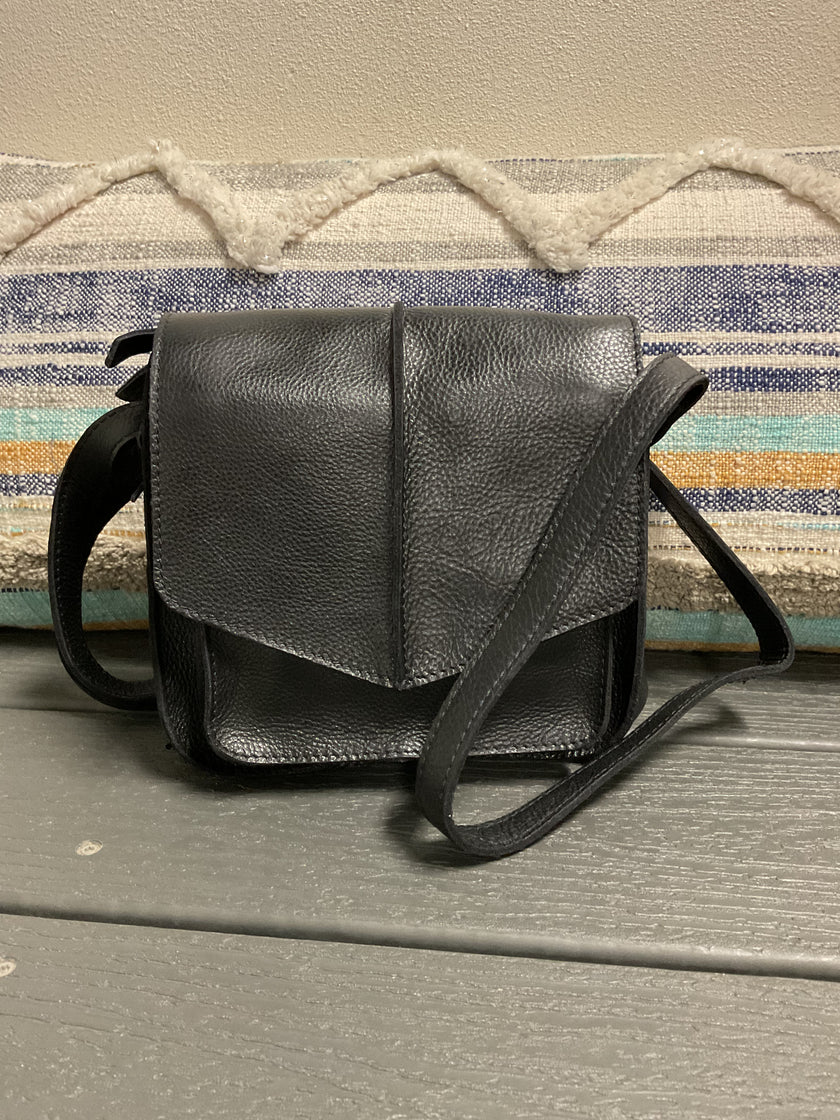Essex Crossbody Wallet Bag