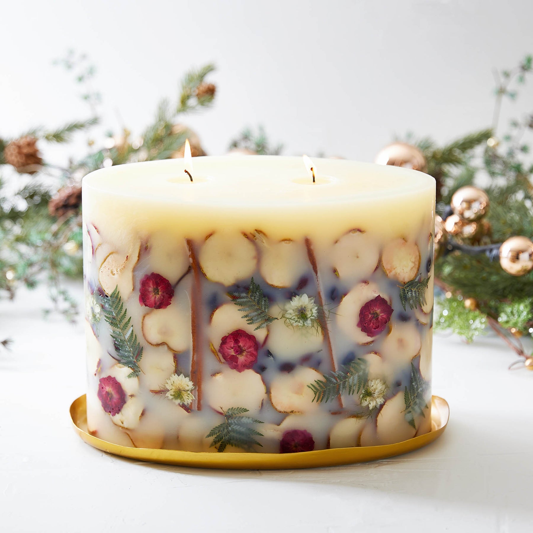 Rosy Rings Limited Edition Spicy Apple Botanical Candle staged