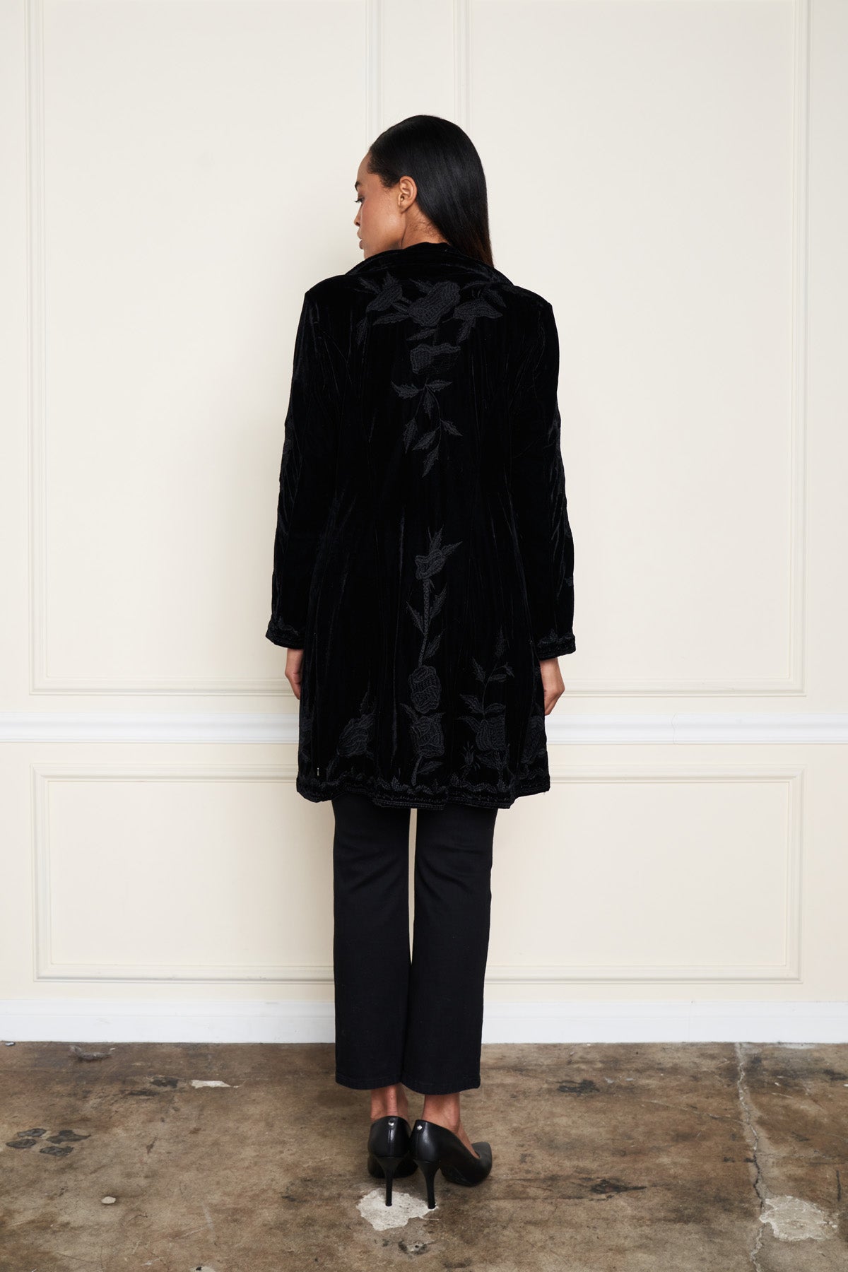 LADIES' LONG COAT W/ EMBROIDERY