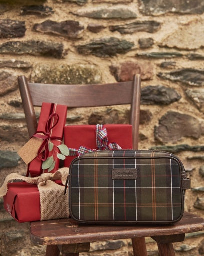 Barbour leather shop wash bag