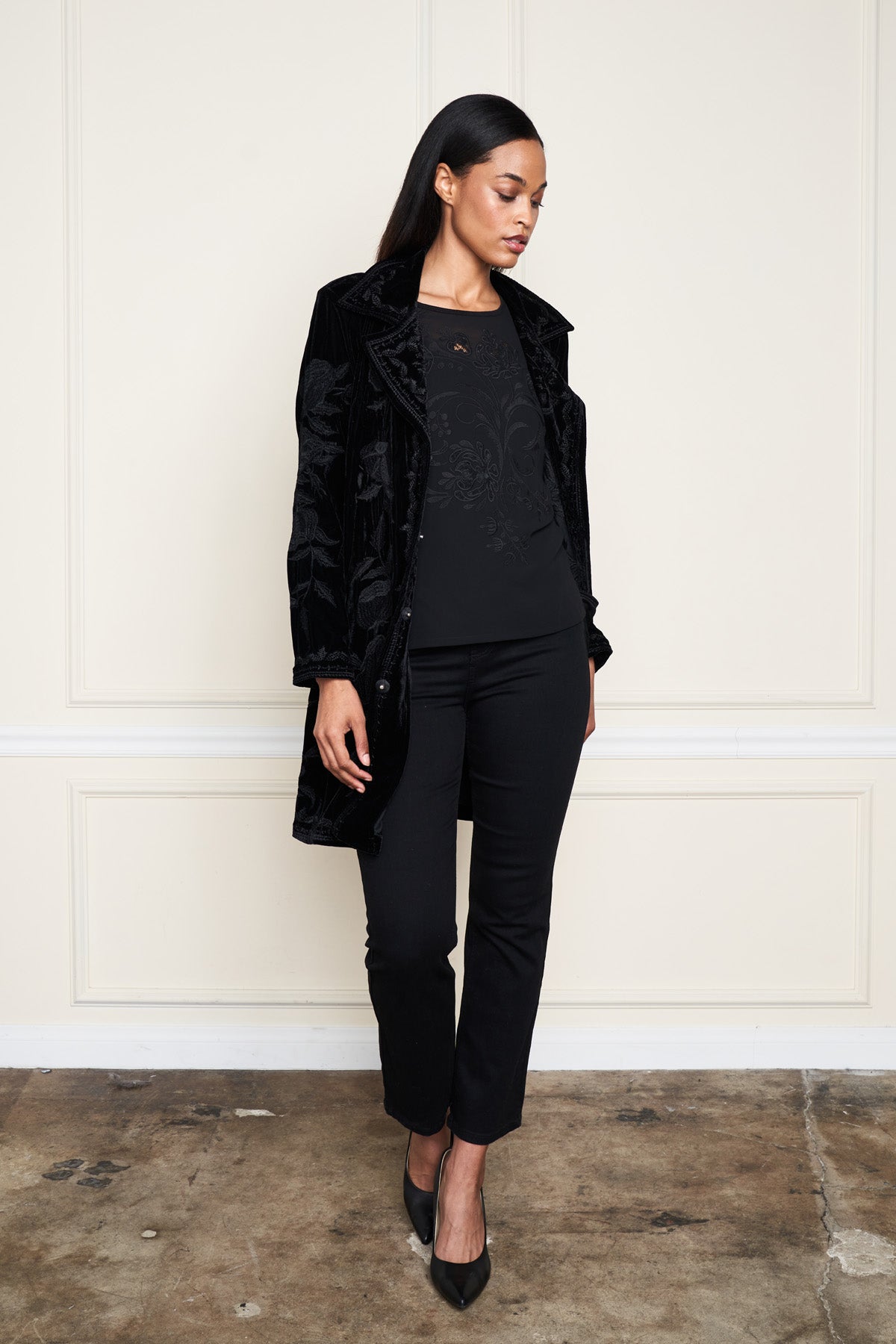 LADIES' LONG COAT W/ EMBROIDERY