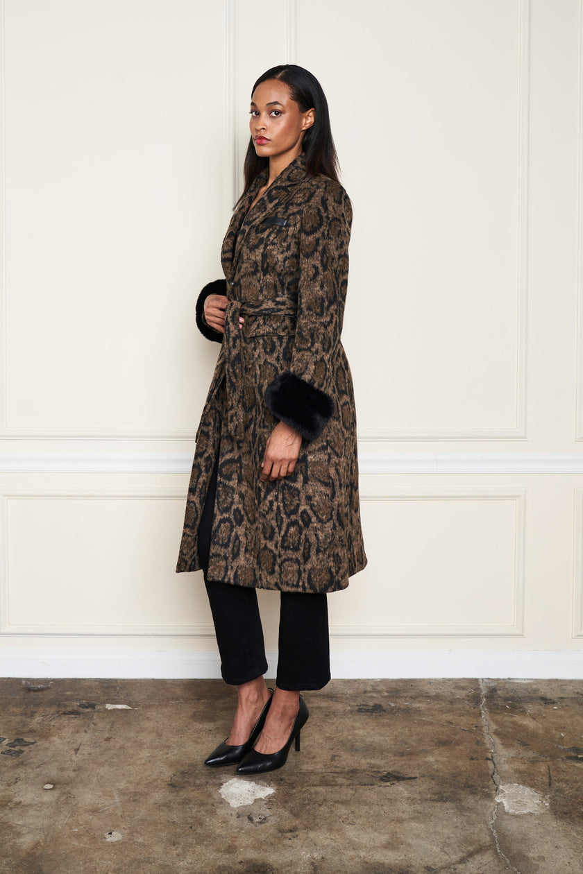 PRINT COAT W/ REMOVABLE FUR LEOPARD CUFFS