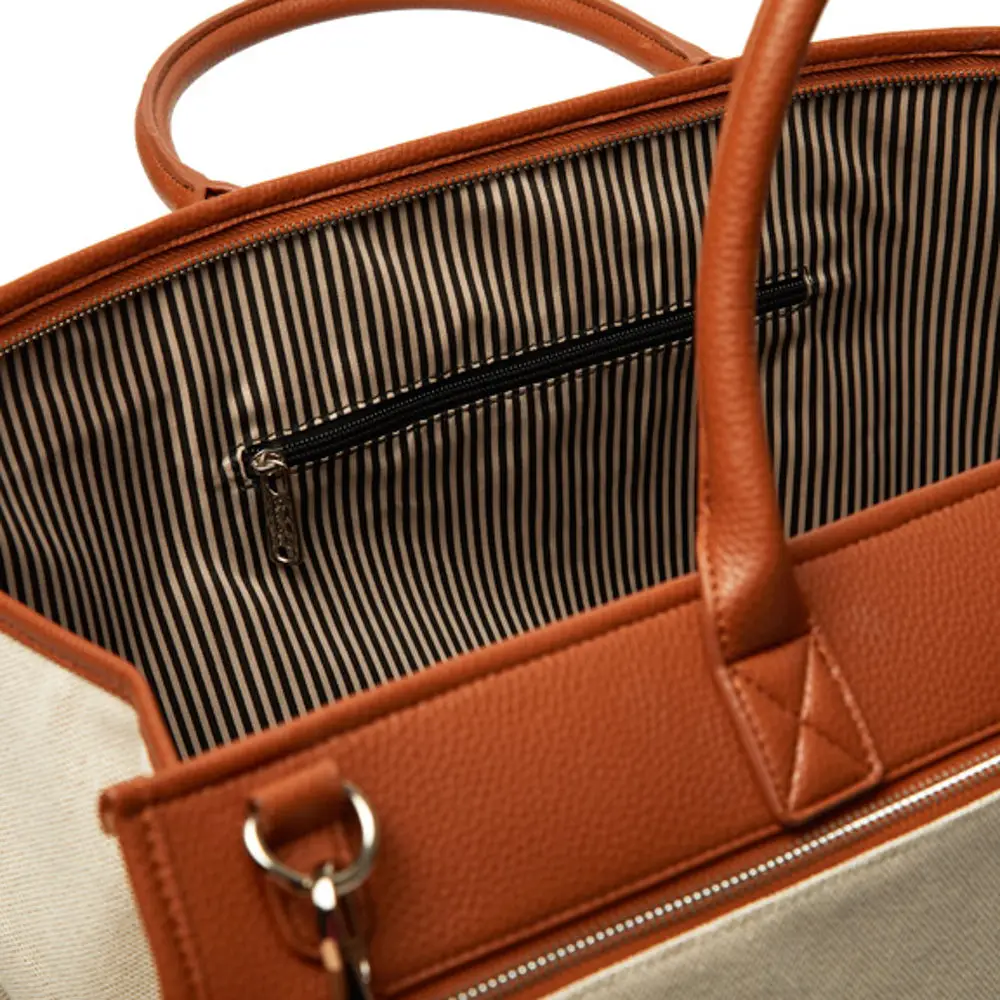 Capri Boarding Bag CO-3252 | Brown close up