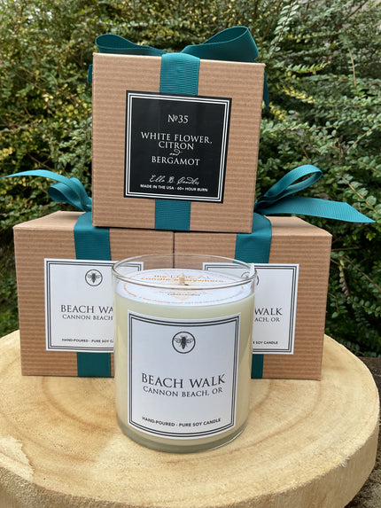 White Flower, Citron and Bergamot Candle 'Beach Walk' with cardboard packaging and ribbon