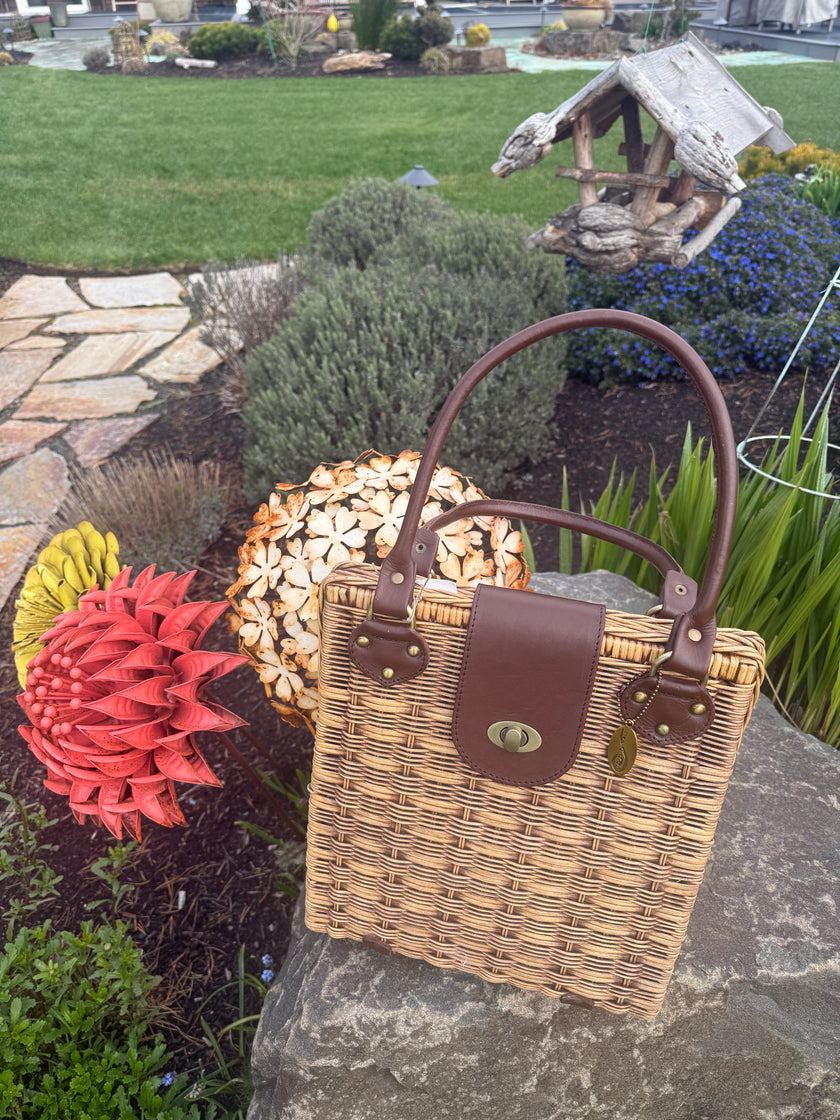 Large Rattan Handbag W Twist Closure Dark Brown