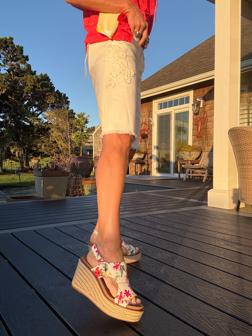 Carley wedge - White Floral side