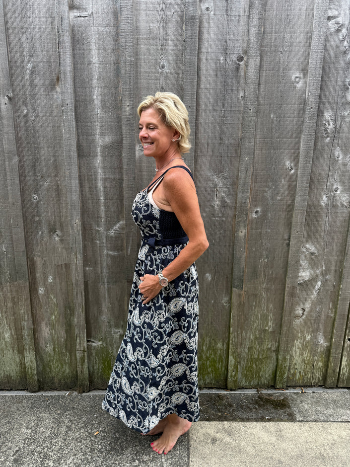 Strap Embroidered Midi Dress W Belt
