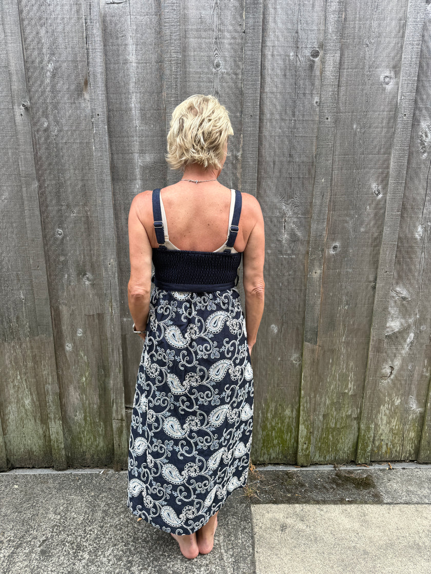 Strap EMB MIDI Dress W Belt