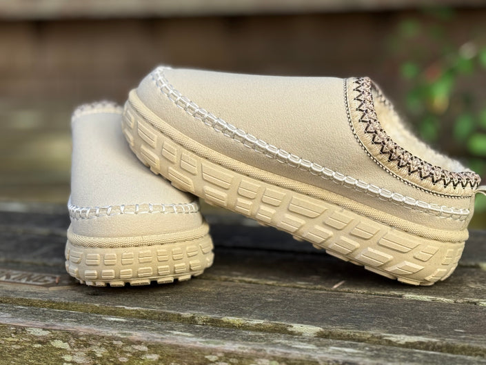 Contrast Stitch Detail Suede Plush Slippers cream