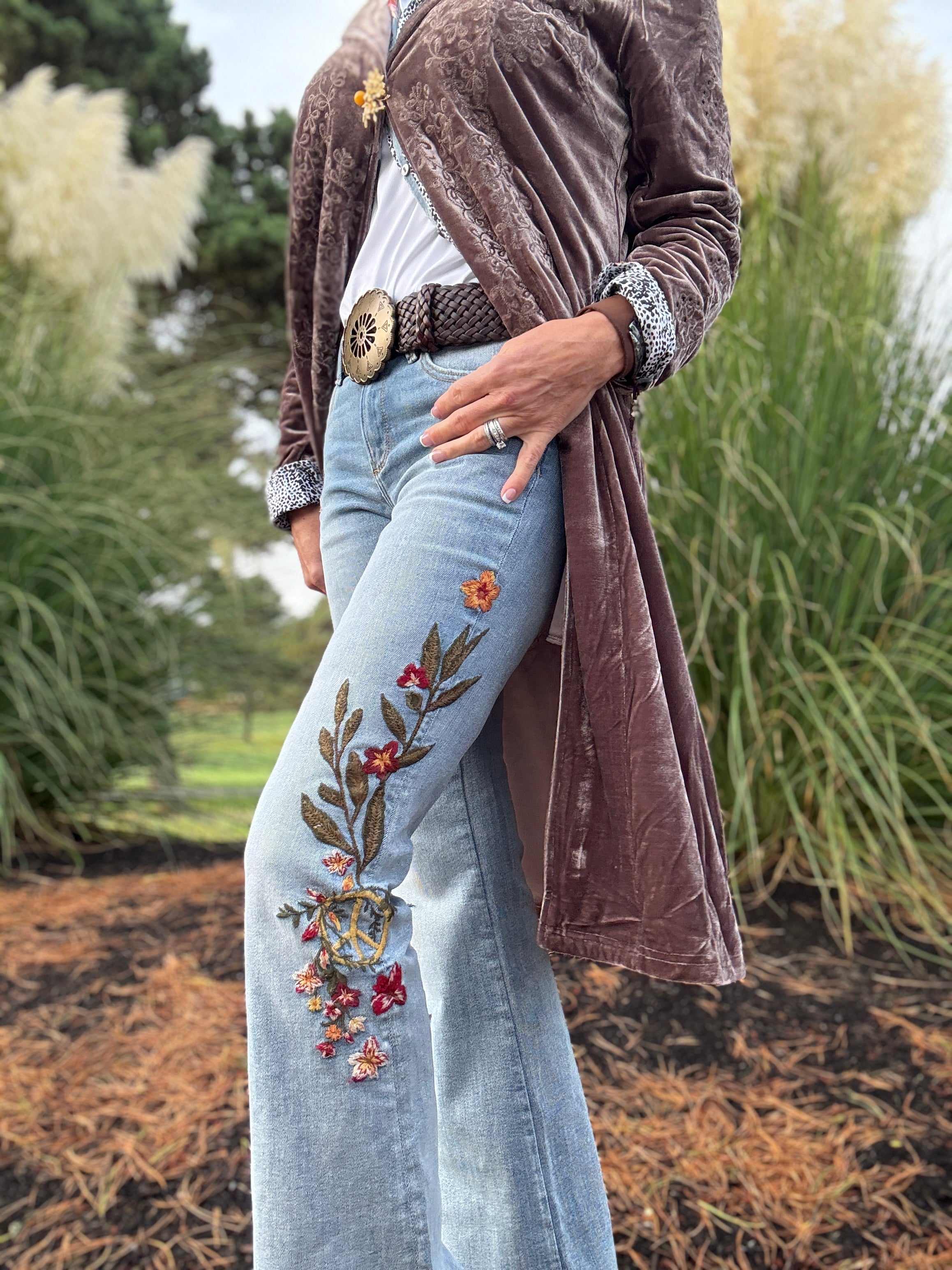 DRIFTWOOD EVA X PEACE ON EARTH