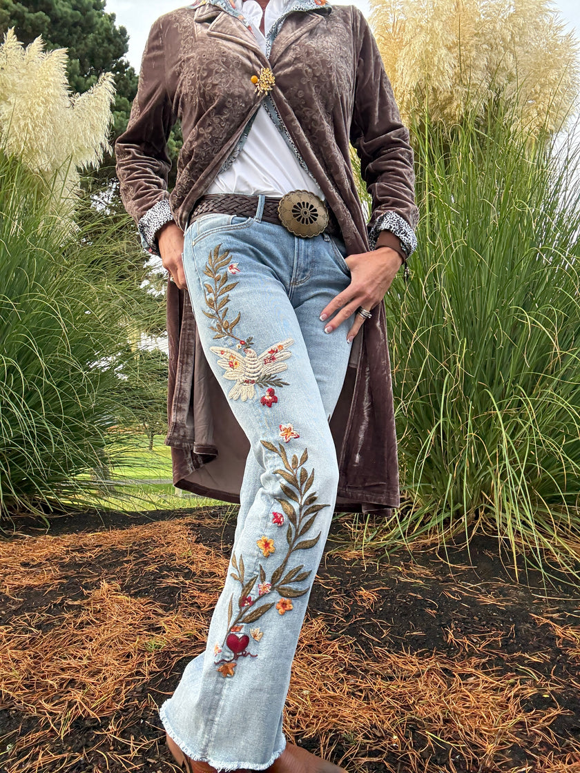 DRIFTWOOD EVA X PEACE ON EARTH