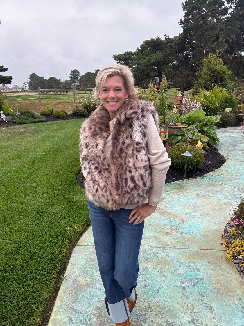 Cozy Faux Fur Vest | Taupe Brown
