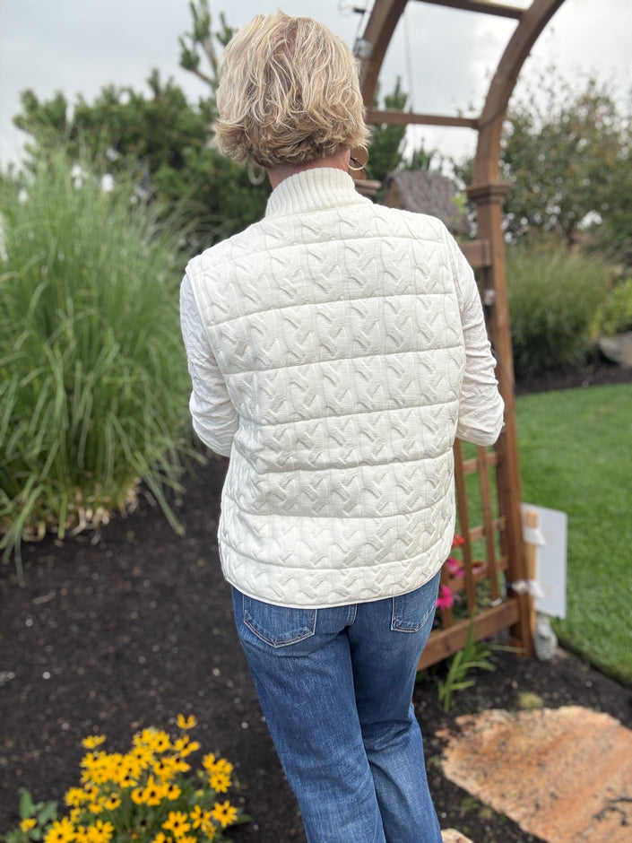 Quinns Sleeveless Reversible Quilted Vest