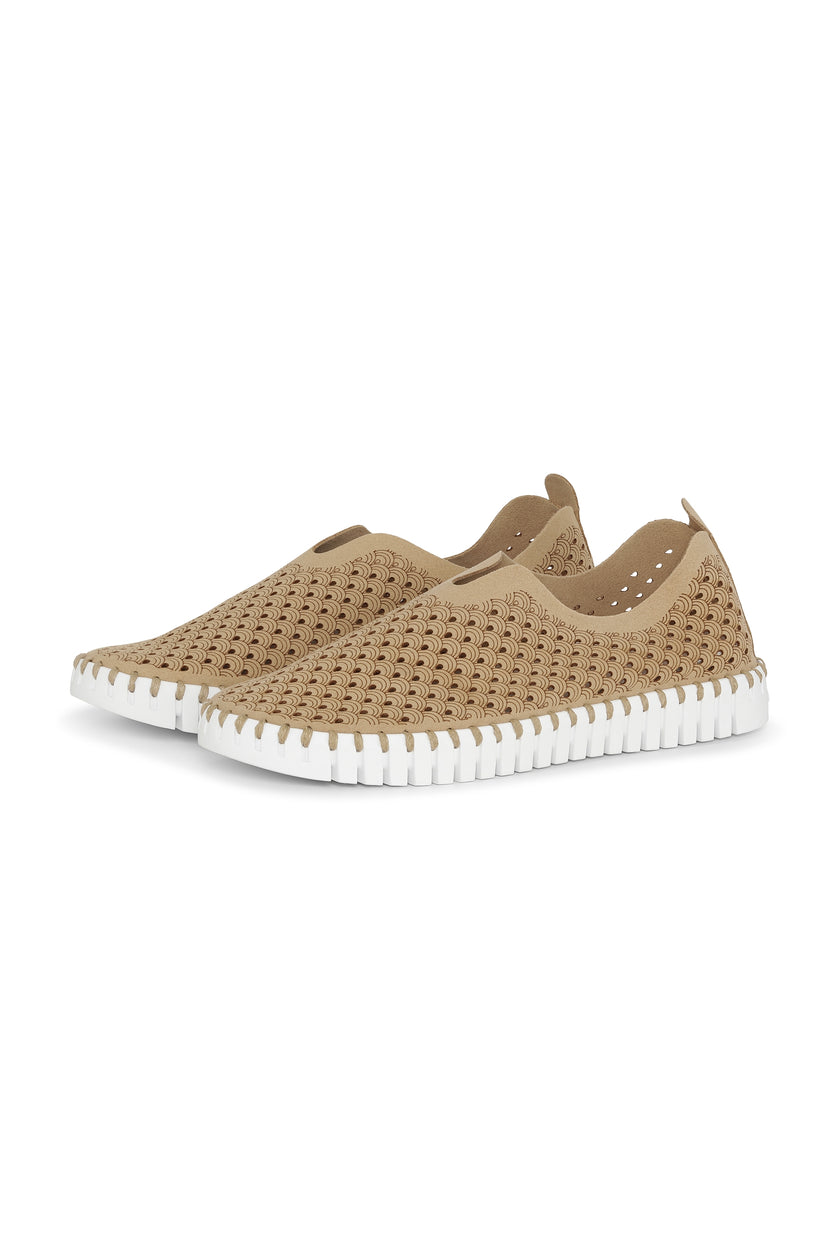 A pair of Latte Ilse Jacobsen Tulip 139 shoes with a laser cut pattern on the upper and a white sole