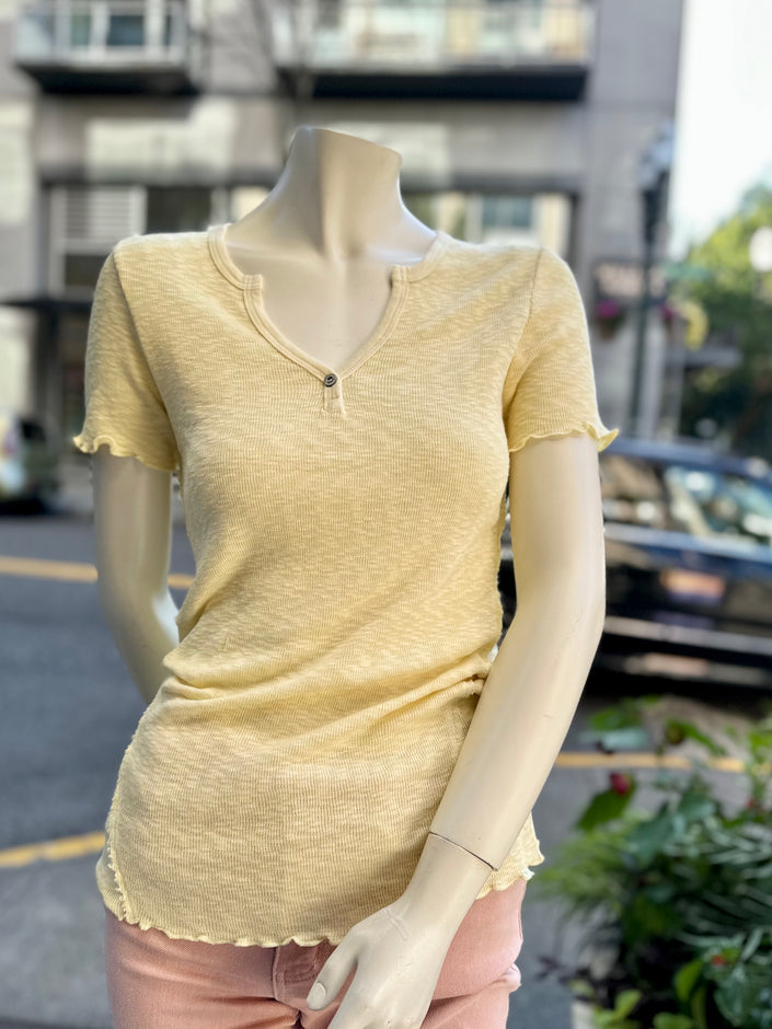 Shelly Essential Cap Sleeve Tee Henley french vanilla