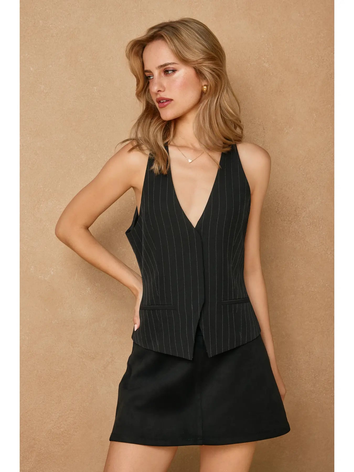 Keep It Simple Pinstriped V Neck Vest black/white