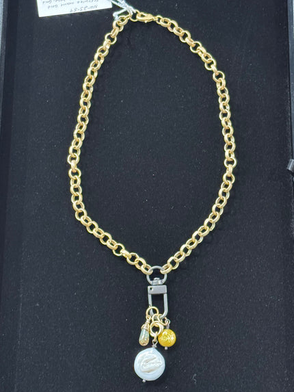 Textured Gold Chain with Lock and Pearl Coin nw 23 59