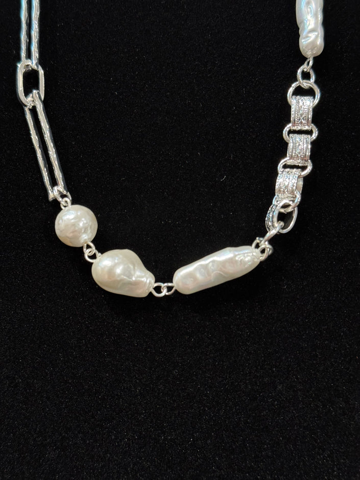Mother of Pearl with Silver Chain Necklace nw 26 9