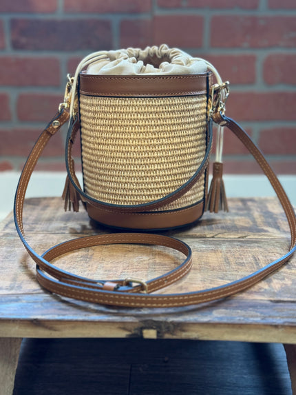 Bucket Bag in Brushed Genuine Leather and Raffia 18x13x16 cm | Leather with leather strap, and hand strap front