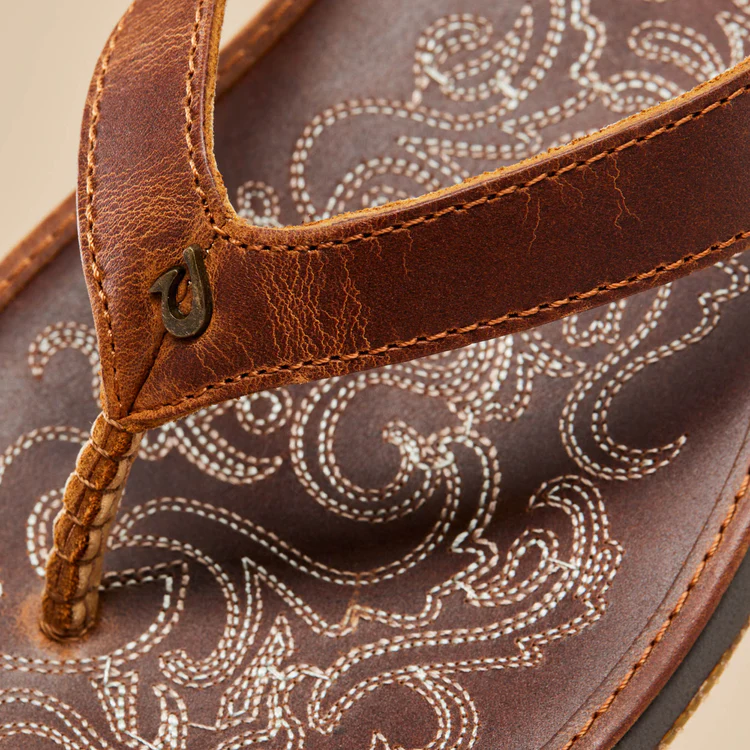 PANIOLO Womens Leather Flip Flops stich detail