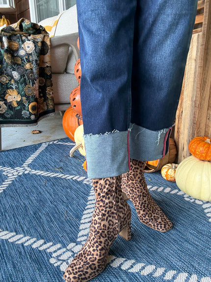 Mid RISE CROP WIDE CUFFED JEANS