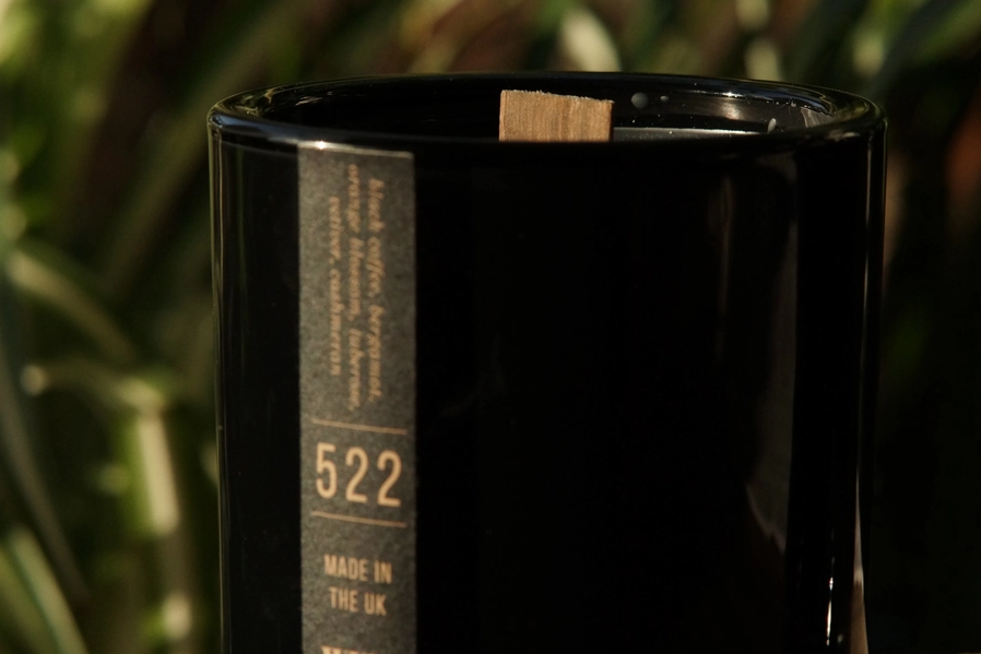 Umbra 12.3oz Candle - 522 - Black Coffee & Orange Blossom closeup