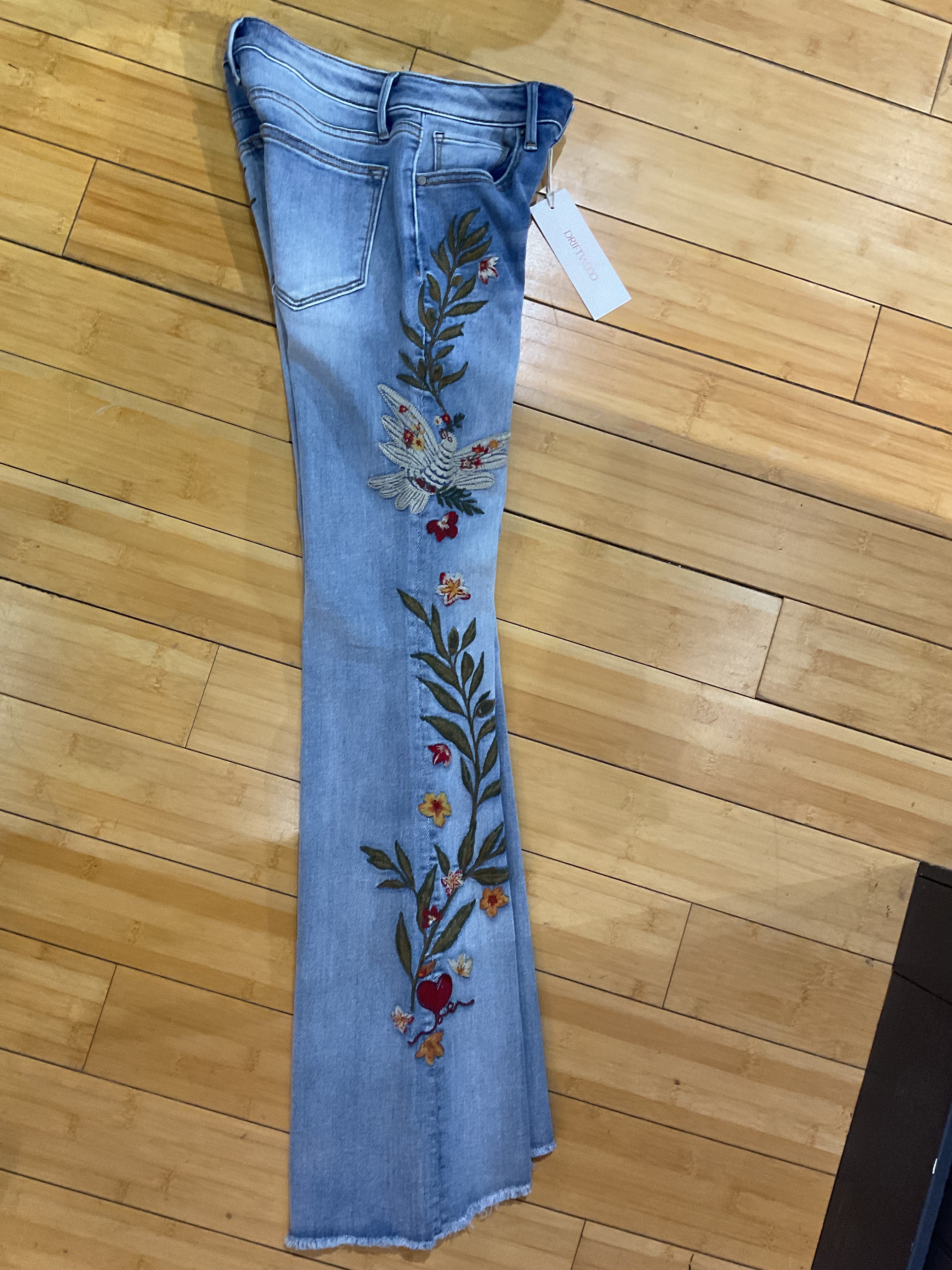 DRIFTWOOD EVA X PEACE ON EARTH side