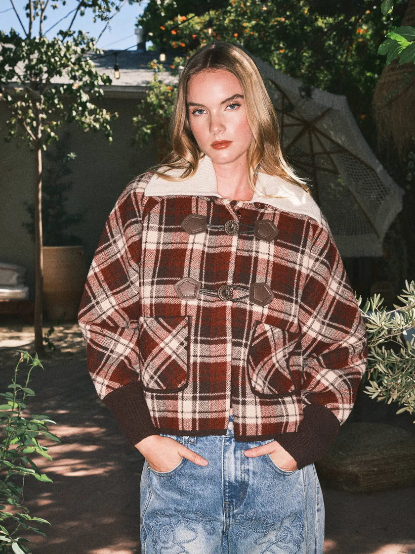 REMOVABLE COLLAR DUFFLE COAT STYLE SWEATER JACKET front hands in jean pocket  Red wine 