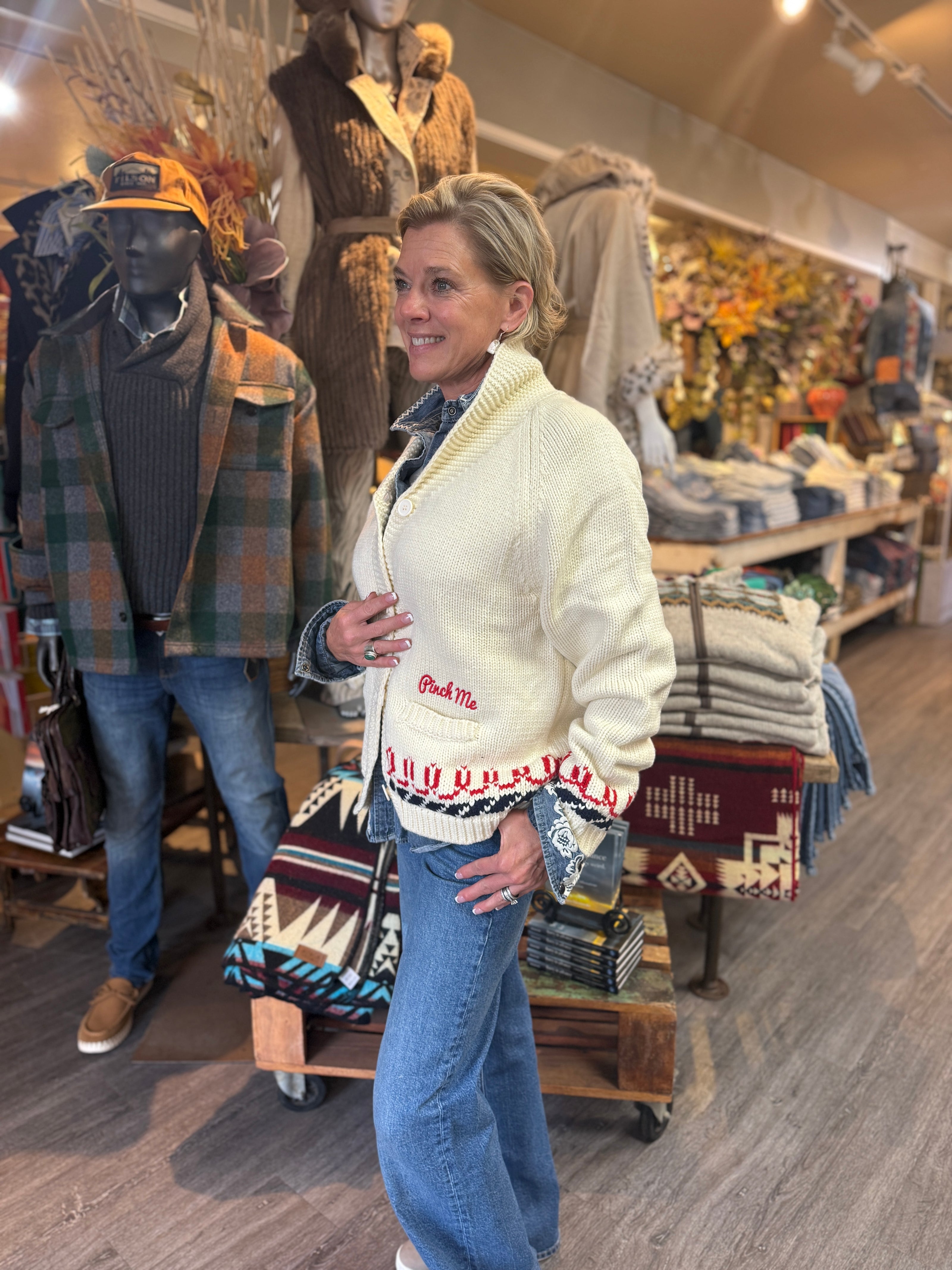 Pinch Me Crab Cardigan Cream pinch me side