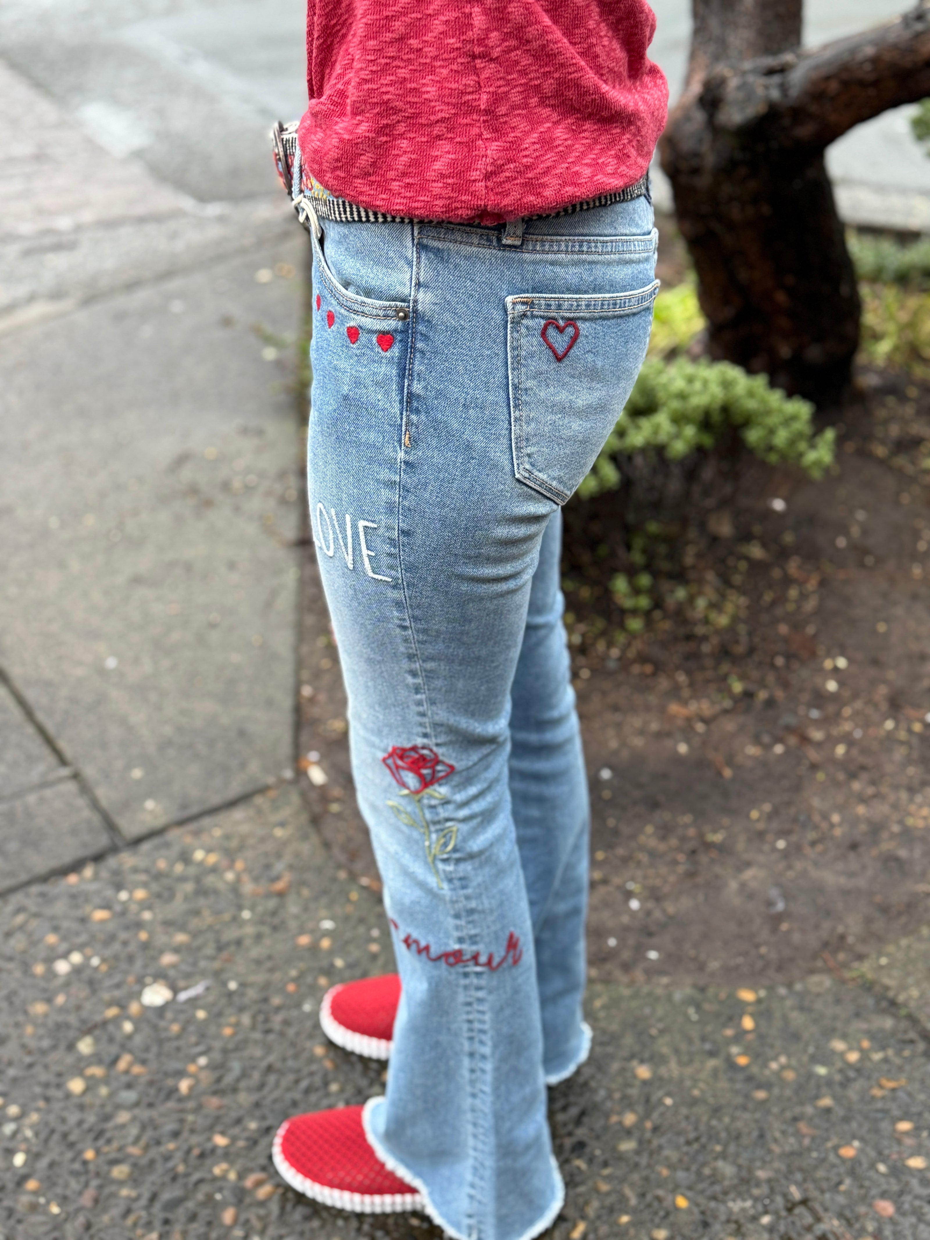 Driftwood Eva Boot Cut X Love Notes left leg details