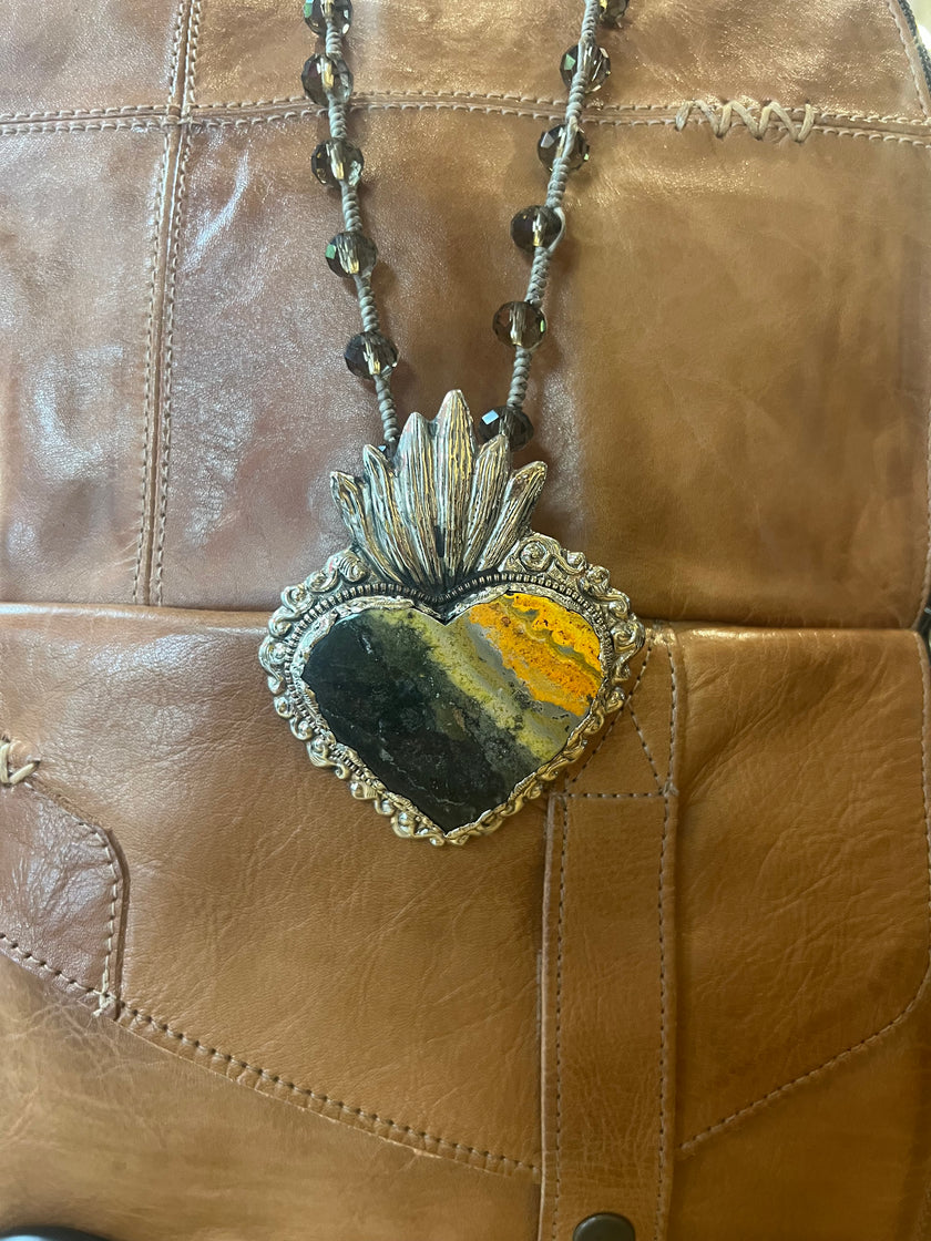 Paula Carvalho Bumblebee Jasper Heart