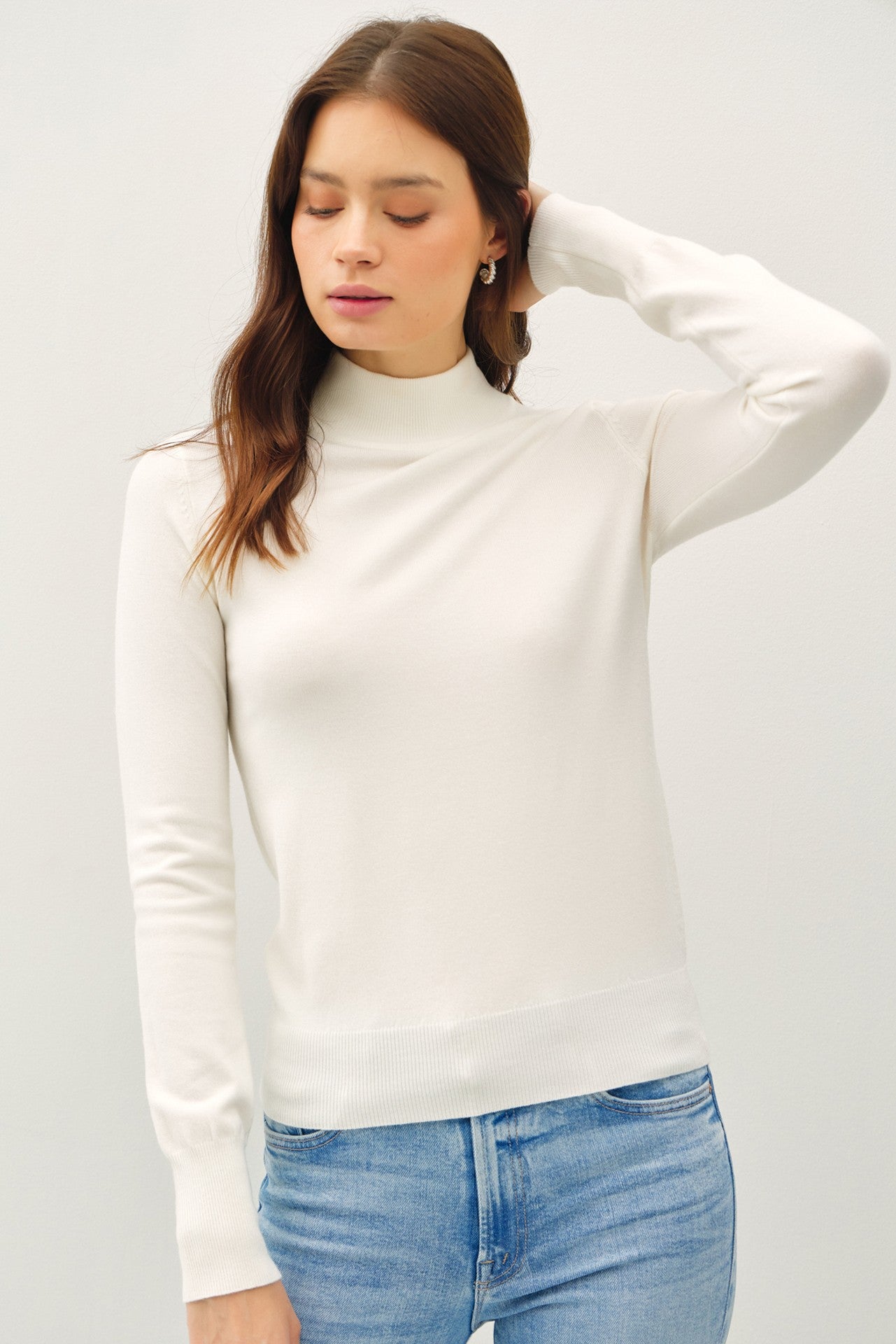 Sylphrena Soft Basic Mockneck Sweater ivory