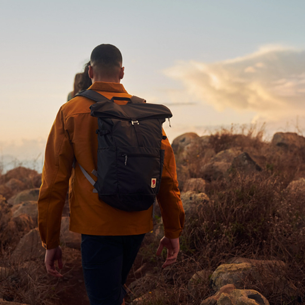 Fjallraven High Coast Foldsack 24 black carried
